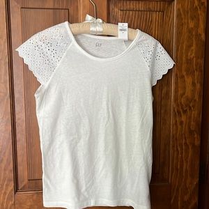 NWta white gap t shirt lace cap sleeves